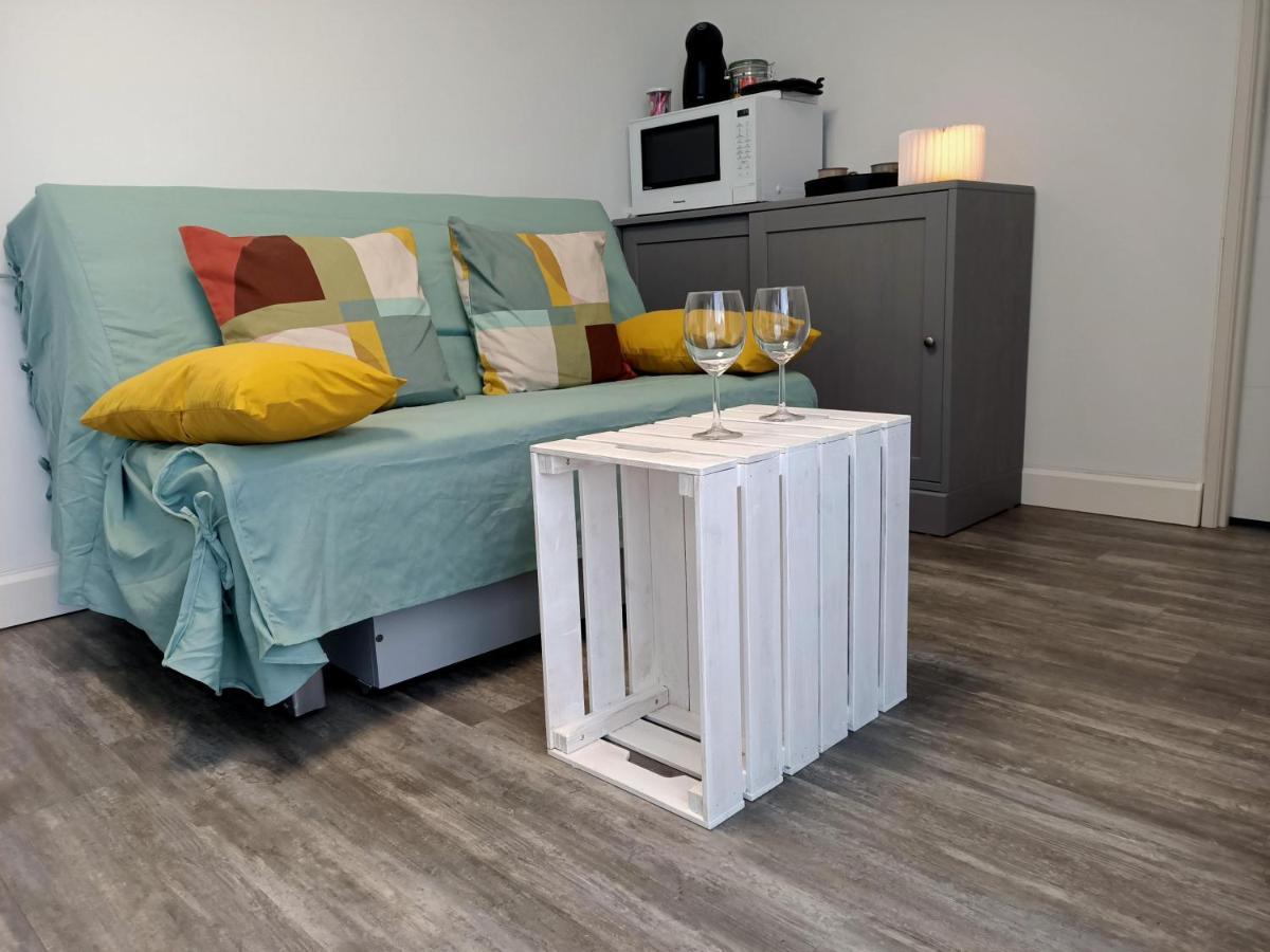 Studio De Jardin "Le Temps D Une Pause" Jusqu'A 4 Personnes En Face Du Beaujolais - Climatisation Et Borne Recharge Vehicule Electrique Montmerle-sur-Saone المظهر الخارجي الصورة