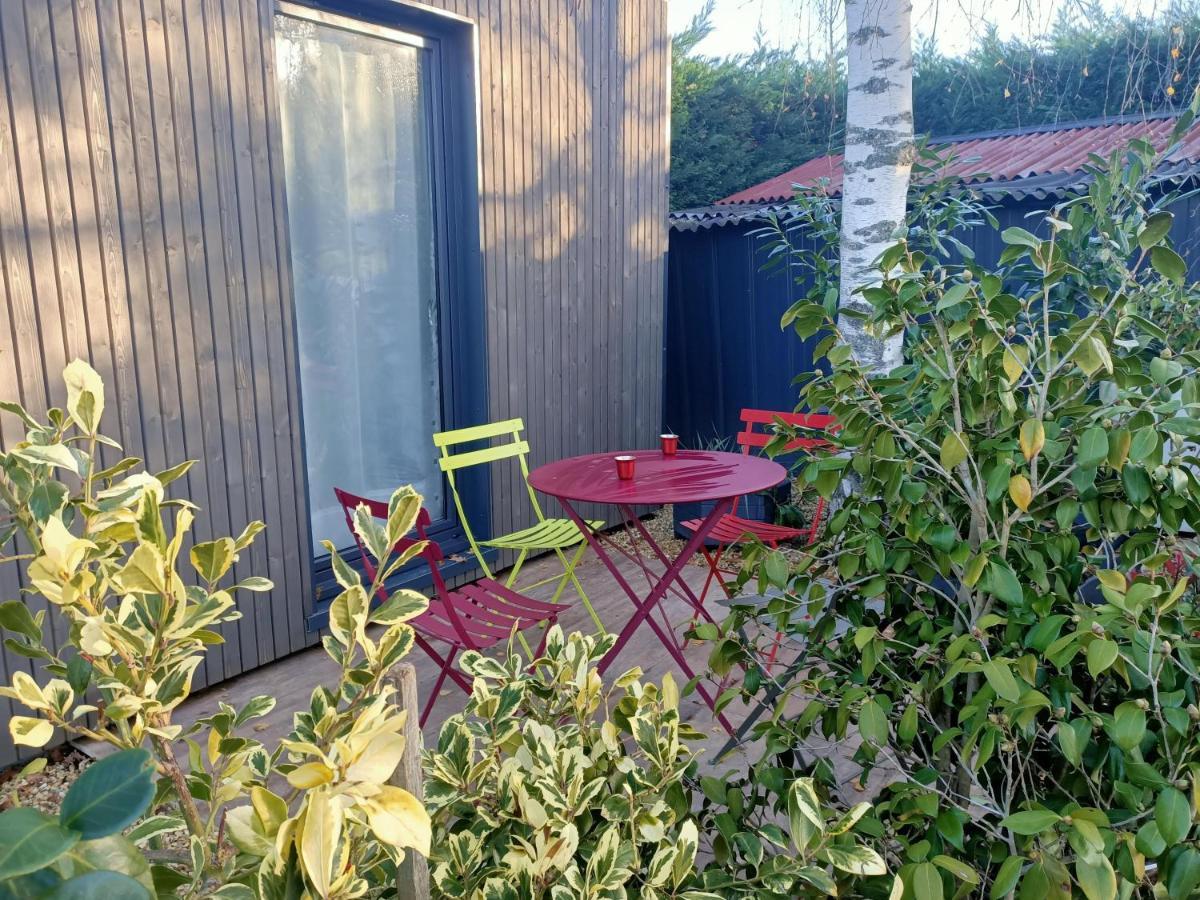 Studio De Jardin "Le Temps D Une Pause" Jusqu'A 4 Personnes En Face Du Beaujolais - Climatisation Et Borne Recharge Vehicule Electrique Montmerle-sur-Saone المظهر الخارجي الصورة